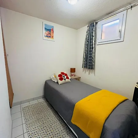 A Avec Terrasse Et Parking, Acces Direct A La - Fr-1-309-541 Daire